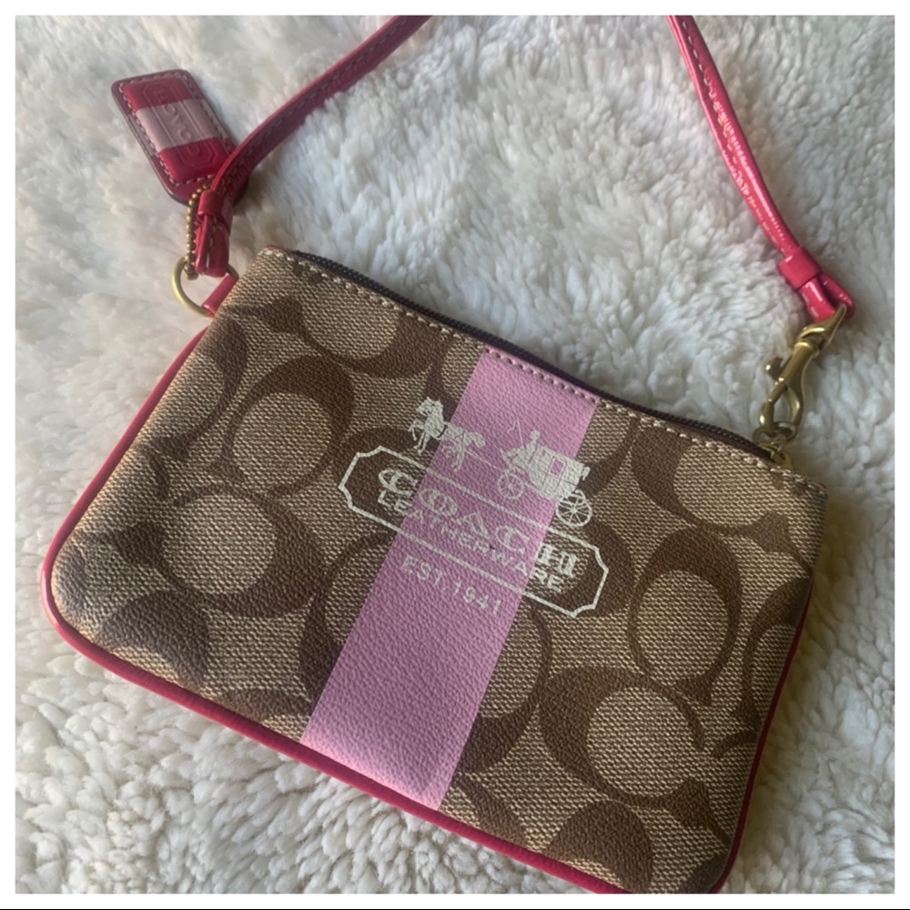 🌴Coach Wristlet🌴